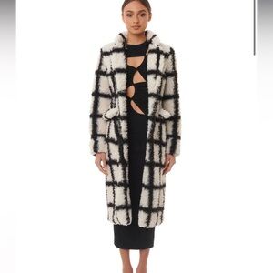 ELIYA THE LABEL
Milan Coat- black and white! Size small!!